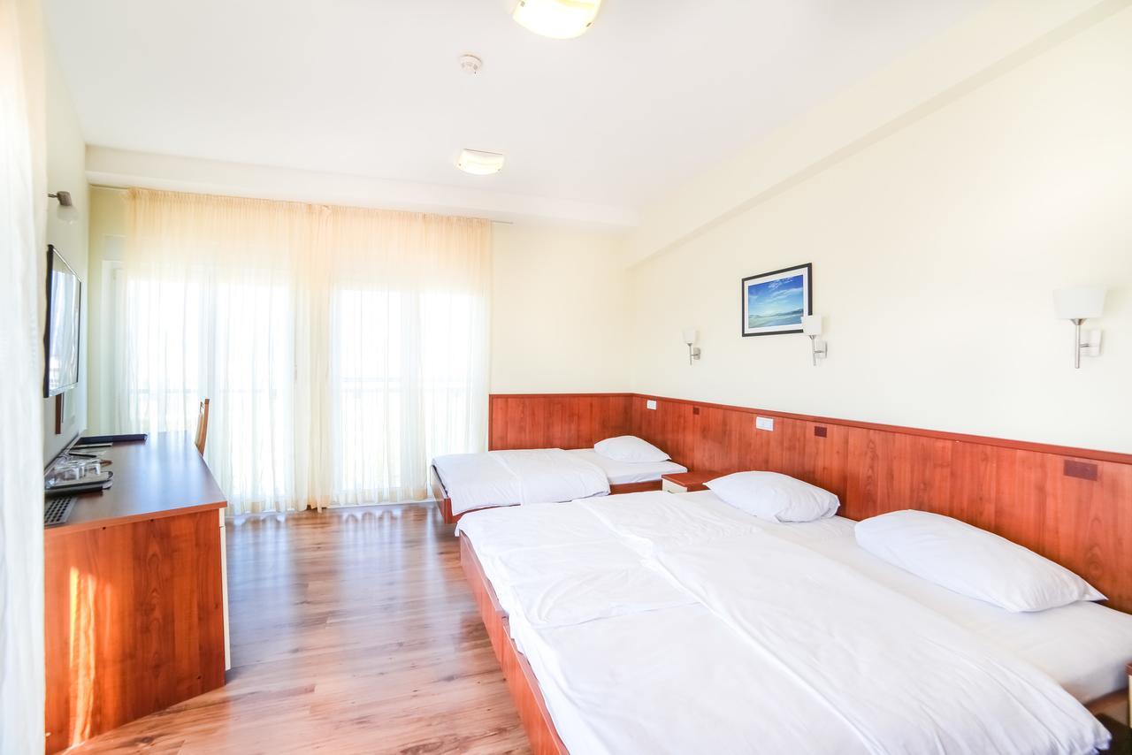Opuzen  Hotel Merlot מראה חיצוני תמונה