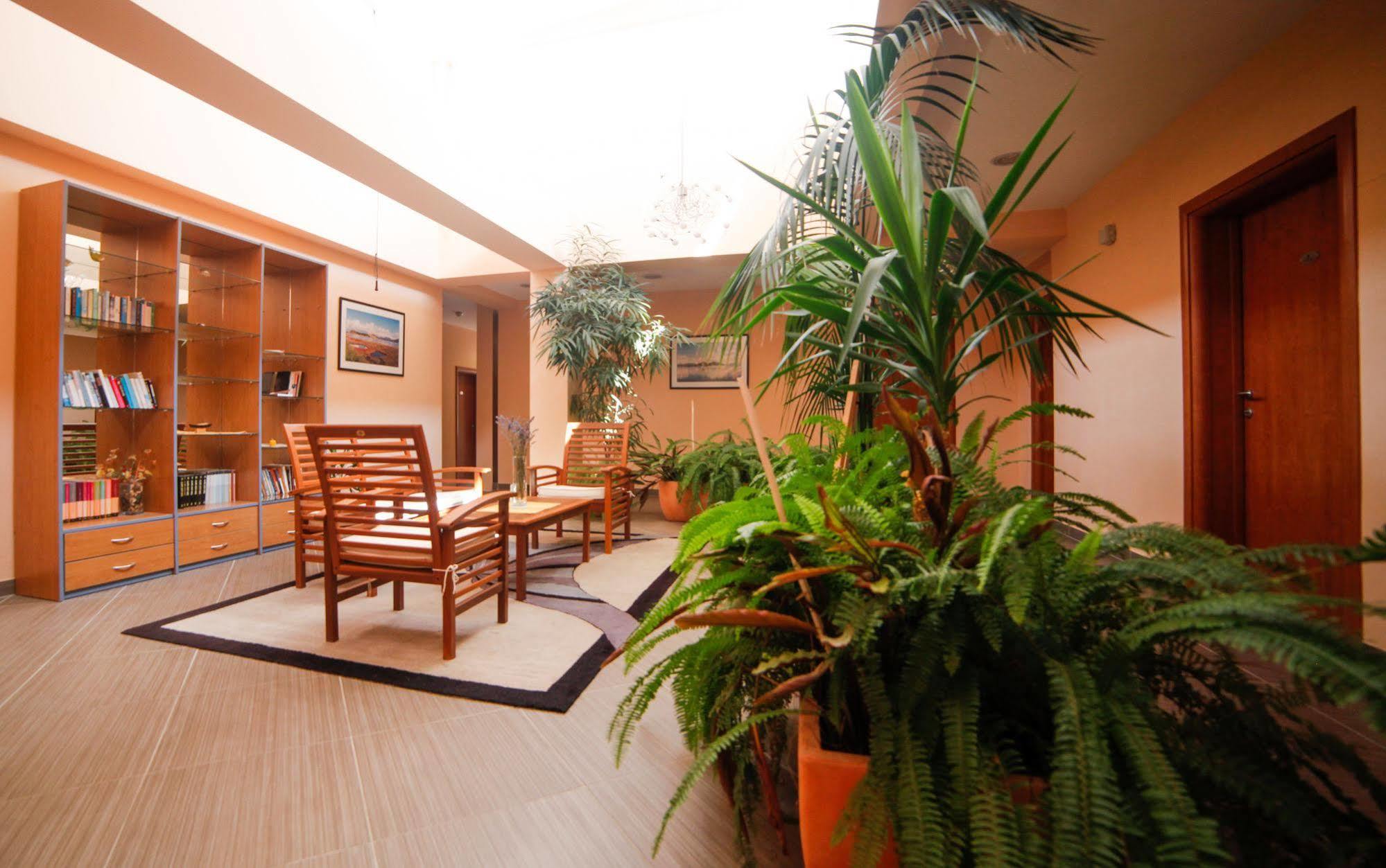 Opuzen  Hotel Merlot מראה חיצוני תמונה