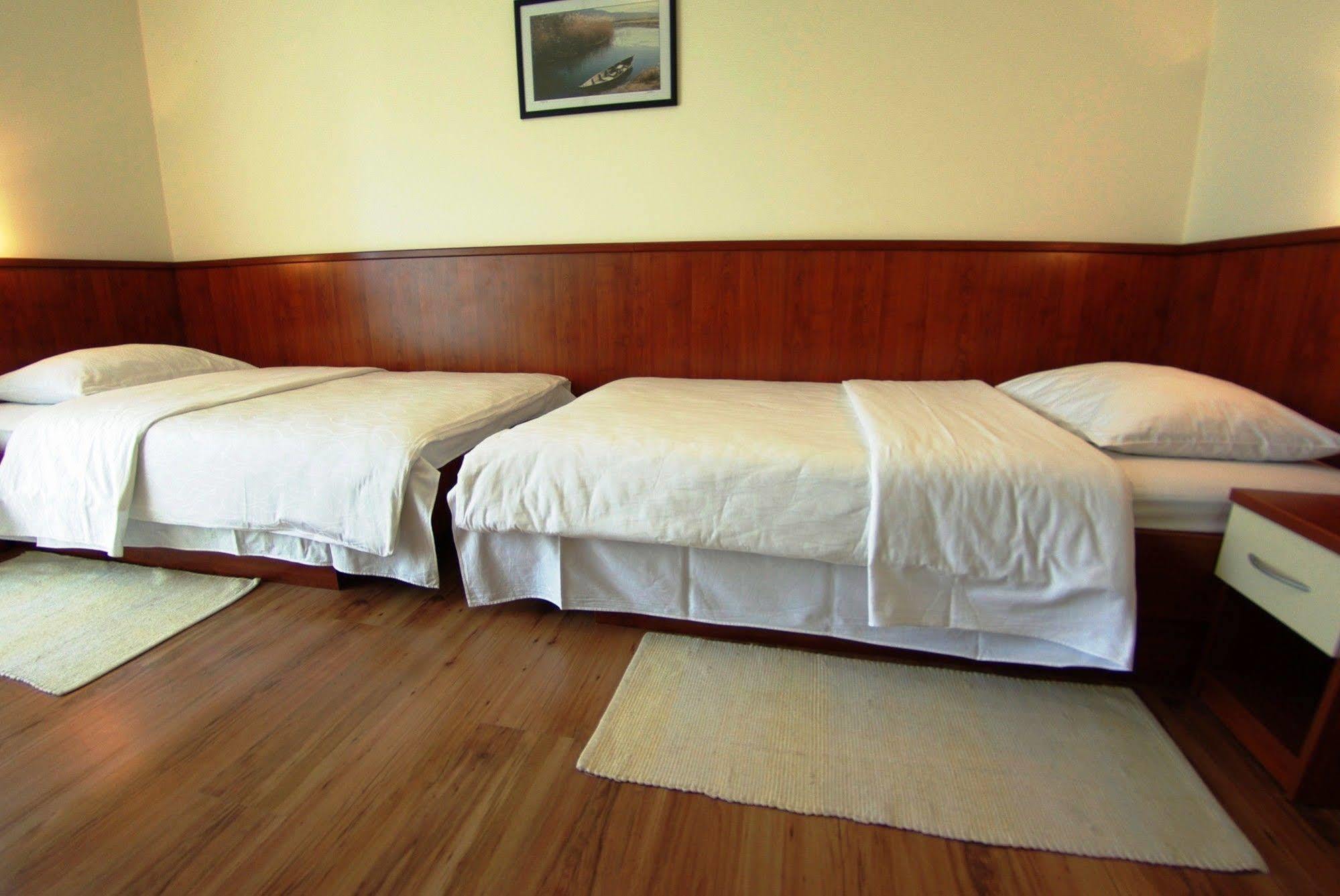 Opuzen  Hotel Merlot מראה חיצוני תמונה